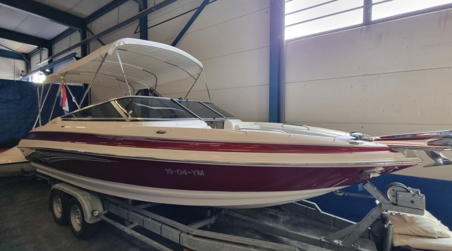 Larson LXi 228 Bowrider