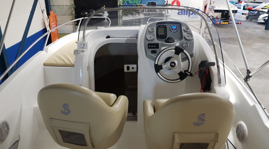 Prachtige Beneteau Flyer 550 Sundeck