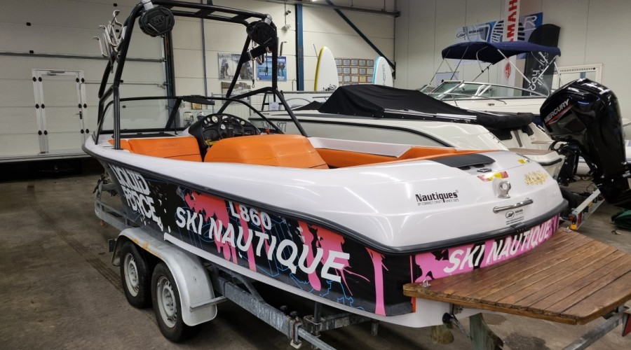 Ski Nautique 196 op LPG